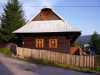 Ponukam na prenajom zrekonstruovanu drevenicu v Nizkych Tatrach, 2 izby, kuchyna, kupelna, velky oploteny pozemok, kryte posedenie, ohnisko , gril, pre 5 max.7 osob